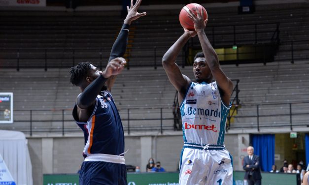 Roma crolla nel finale e Cantù torna alla vittoria sul 101-85