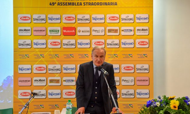 Gianni Petrucci, rieletto presidente della Federazione Italiana Pallacanestro