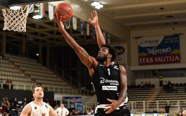 Trento soffre, ma riesce a battere 89-80 il Bursaspor e rimane imbattuta in Eurocup