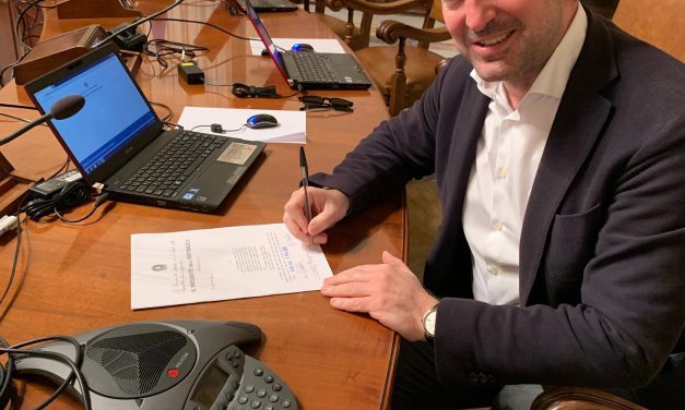 Sfogo su Facebook del Ministro Spadafora: “Intollerabili i ritardi della Burocrazia per l’erogazione dei ristori allo sport”