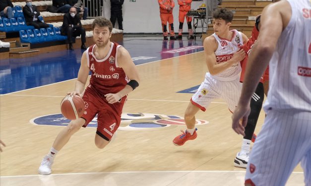 Impresa di Trieste al Forum: Milano cade sotto una pioggia di triple