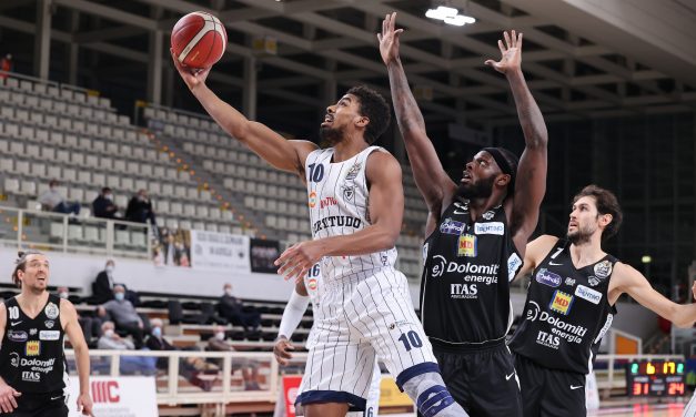 La Fortitudo Bologna ispirata da Wesley Saunders espugna Trento: 64-78