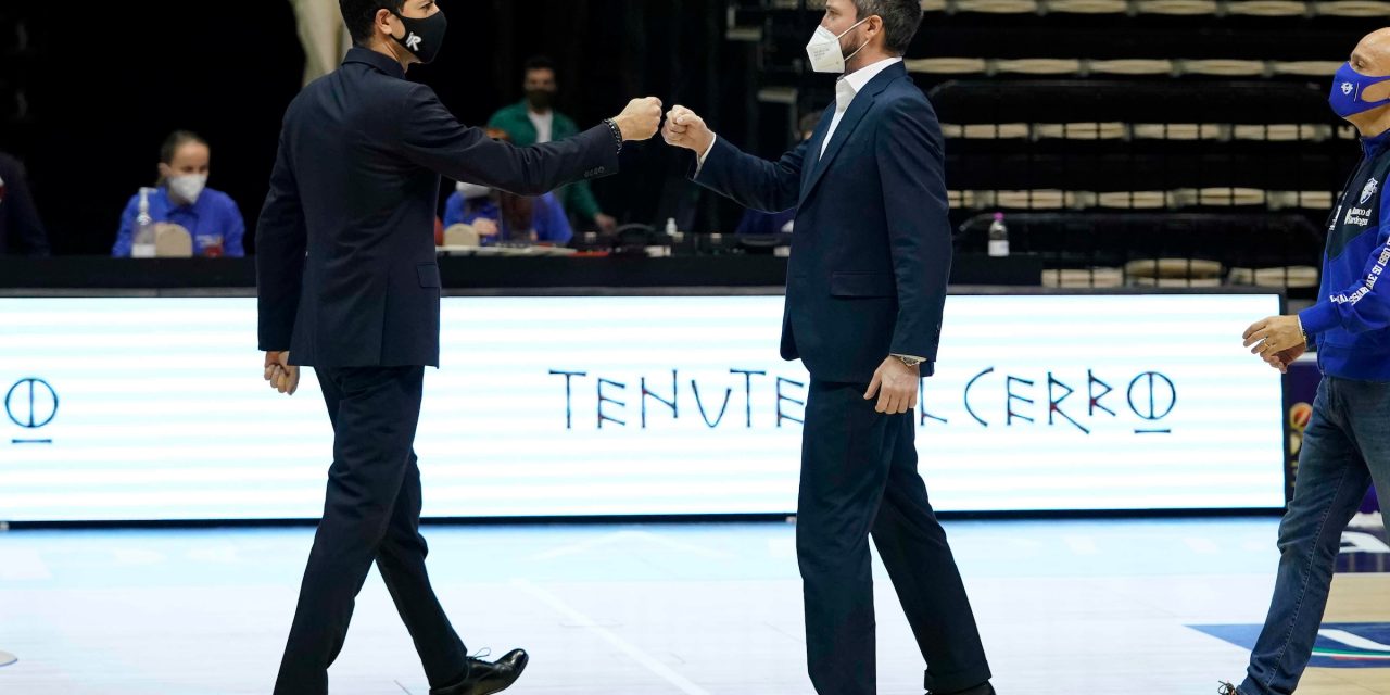 Pozzecco: “Nel supplementare siamo stati egregi, sono grato a Bilan che ha giocato una gara straordinaria”. Martino: “Alla fine siamo arrivati senza energia e con poca lucidità”