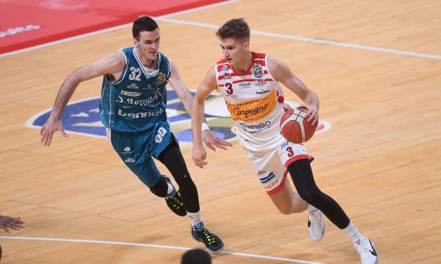 Pesaro dilaga e batte Cantù 107 a 83