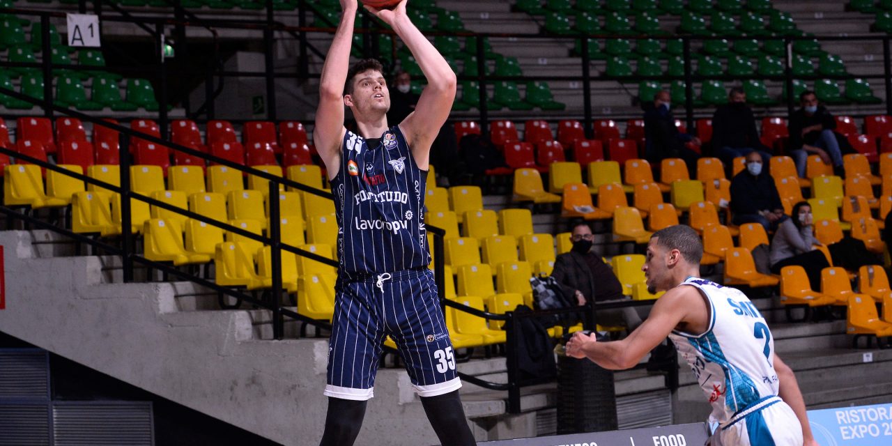 Fortitudo Bologna, problema alla schiena per Totè