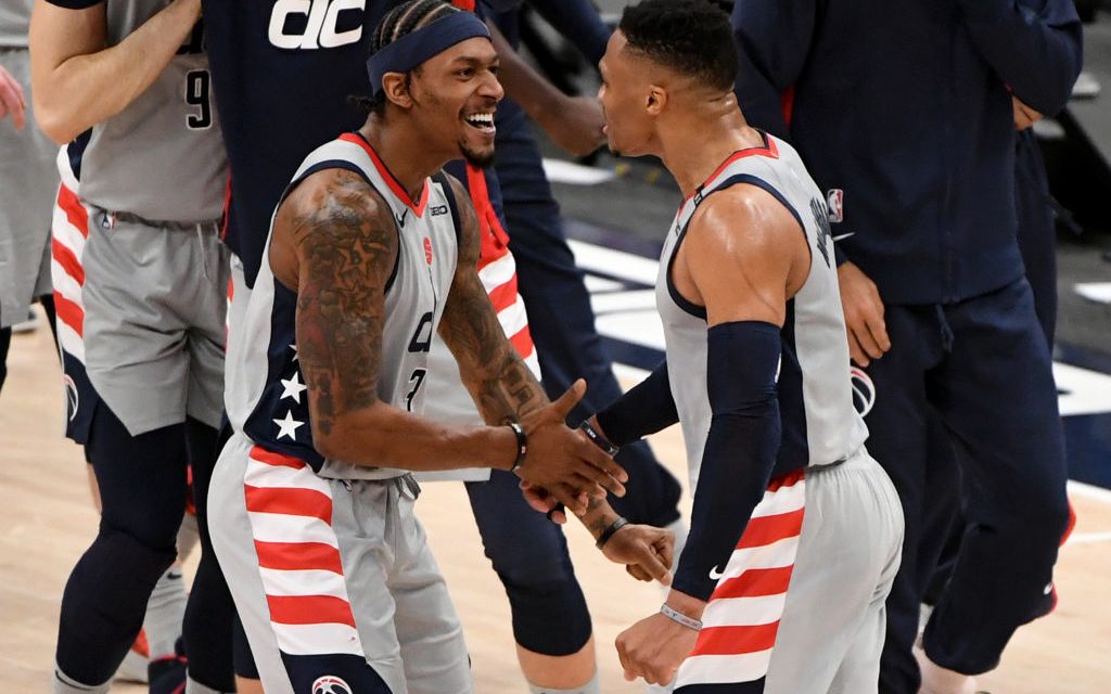 NBA, i Wizards surclassano i Pacers e approdano ai playoff