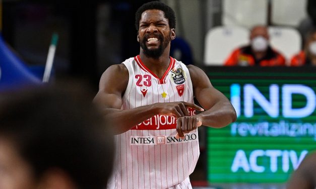 La tripla mortifera di Douglas regala i 2 punti a Varese contro Pesaro: Bulleri ora ci crede un po’ di più alla salvezza