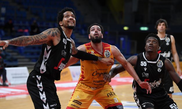 La Virtus batte in volata 75 a 70 una mai doma Pesaro