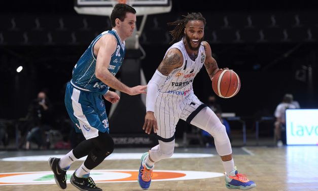 La Fortitudo Bologna batte Cantù ed è salva: l’Acqua S. Bernardo è retrocessa