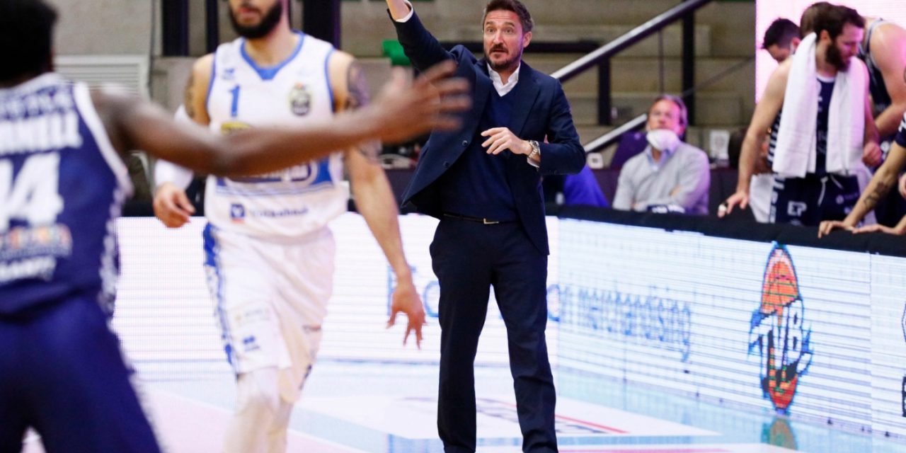 Sassari, Pozzecco: “Grande spirito di sacrificio da parte di tutti”