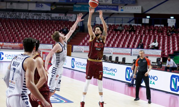 Playoff Quarti di Finale-La Reyer Venezia supera Sassari 92-91 in un finale pazzesco e fa sua gara 1