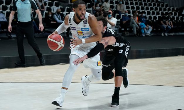 Una Trento stellare alla Segafredo Arena si garantisce i playoff, la Virtus si arrende 83-91