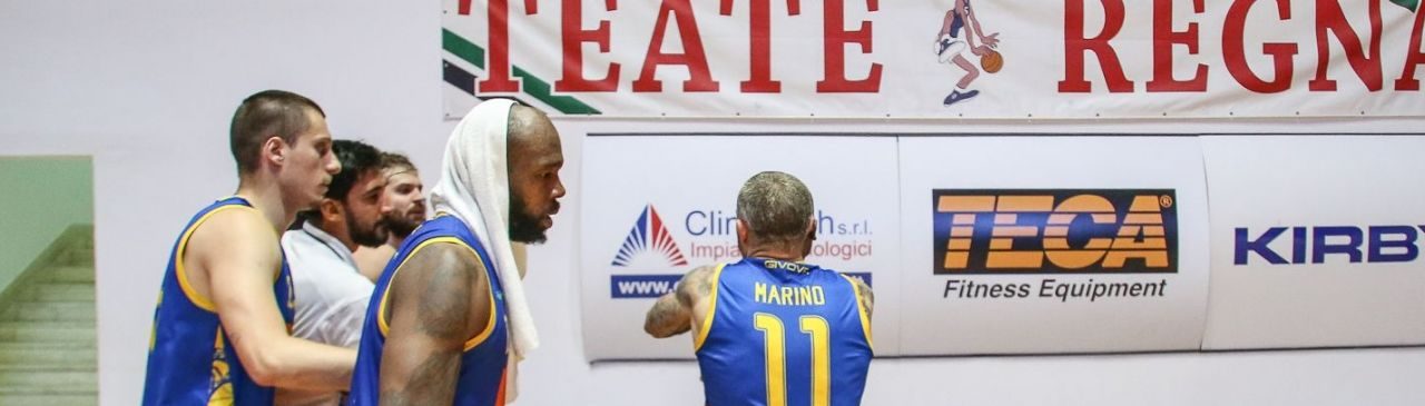 Sputi, offese, insulti di stampo razzista: Scafati denuncia