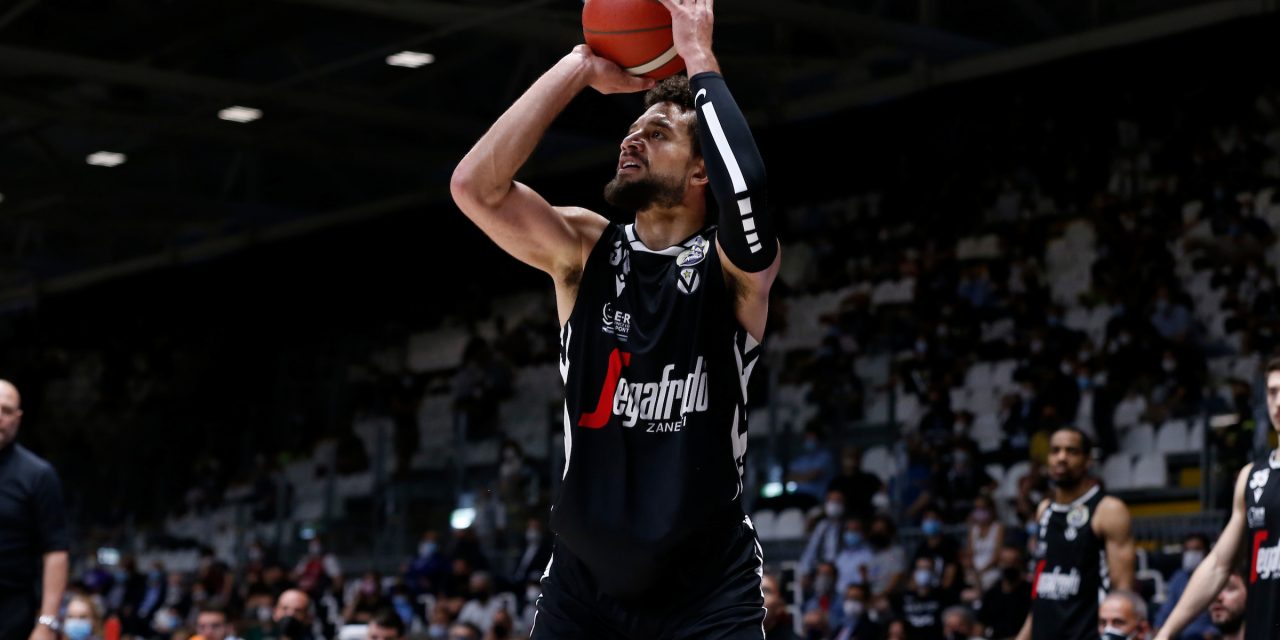 Bologna si dimentica del Valencia. Battuta Brescia al PalaLeonessa per 74-103