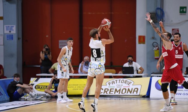 Supercoppa LBA: un immenso Poeta trascina Cremona alla vittoria su Varese