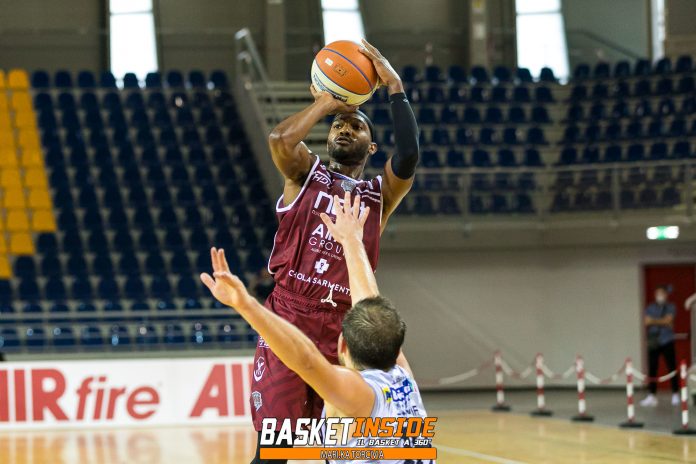 A2 Emoticon – Ferguson e Wilson ancora sugli scudi, super Raivio. Cantù come un treno, Corbett rimandato