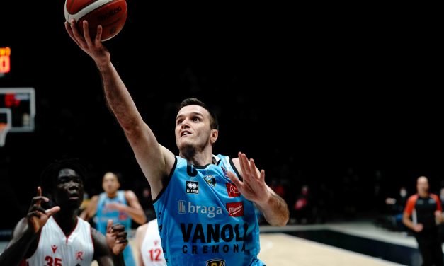 Un super Pecchia trascina la Vanoli nel lunch match: Reggio Emilia cade 58-64.
