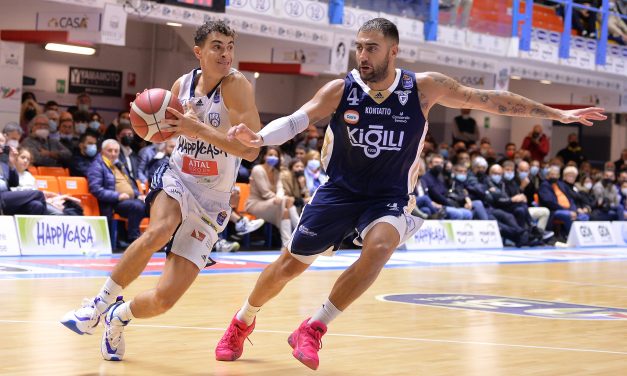 Brindisi, distrazione del legamento collaterale del ginocchio sinistro per Zanelli