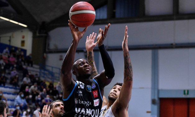 VANOLI-FORTITUDO, LE PAGELLE: COURNOOH SPINA NEL FIANCO (MVP) FA VOLARE CREMONA