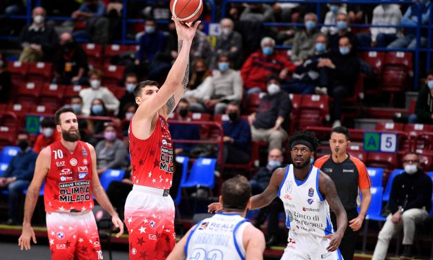 Le pagelle di Milano-Sassari: Mitoglou il dominatore della gara, in luce anche Daniels, non si salva nessuno nella Dinamo