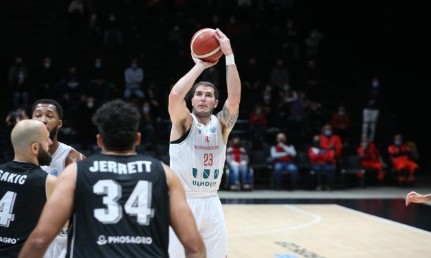 Justin Johnson regala la vittoria a Reggio Emilia, sconfitto l’Avtodor Saratov 80-77 e qualificazione agli ottavi raggiunta