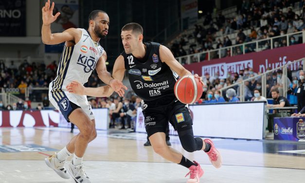 Trento-Fortitudo Bologna, le pagelle: Flaccadori fattore nel quarto periodo, ottimo Bradford. Gudmunsson ancora il peggiore dei suoi