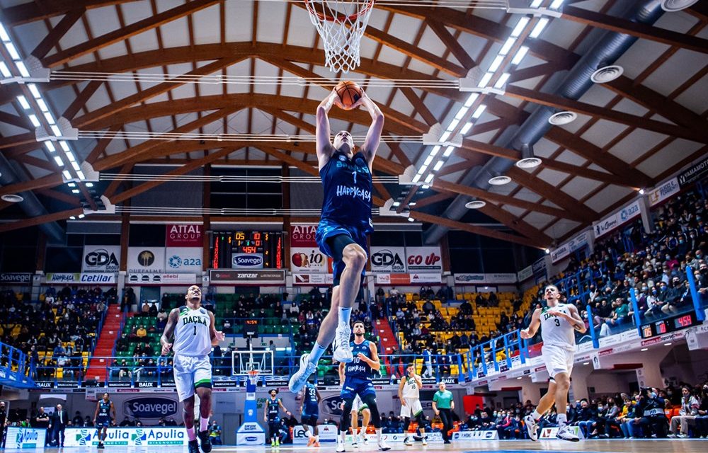 Brindisi è ancora viva in BCL, sconfitto il Darussafaka 82-73 al PalaPentassuglia