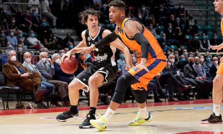 Virtus Bologna sciupona: Valencia recupera 21 punti al PalaDozza e vince 97-96