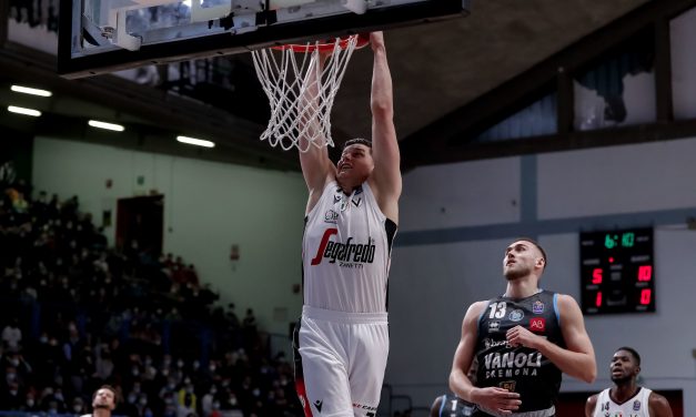 La Virtus vola con Alibegovic e sbanca Cremona