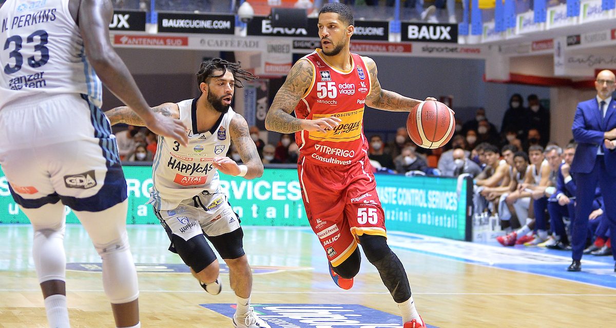 Pesaro, Larson verso l’addio direzione Reggio Emilia