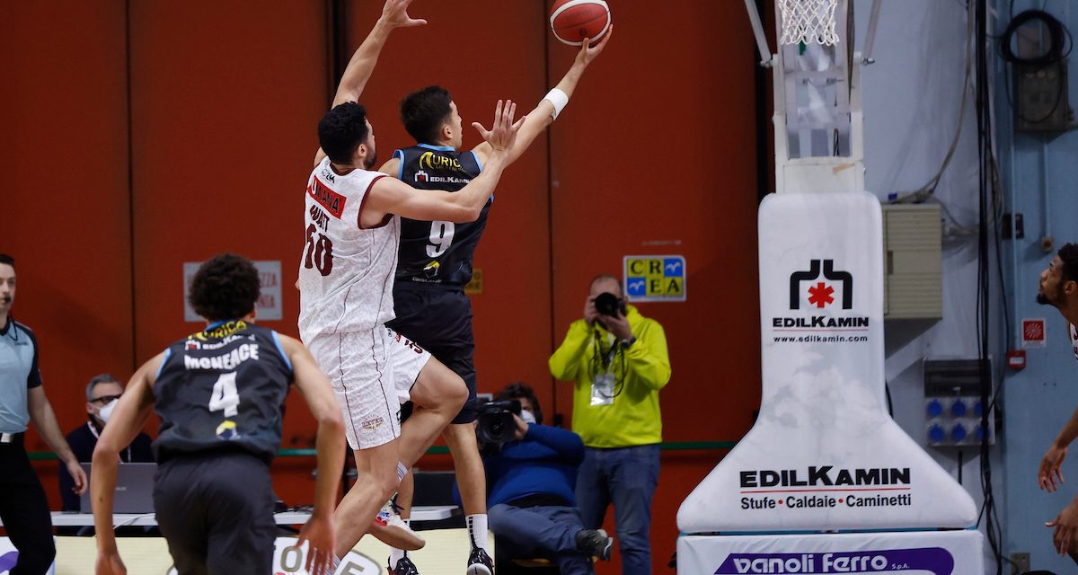 Due punti d’oro per Cremona: Venezia battuta 85-82