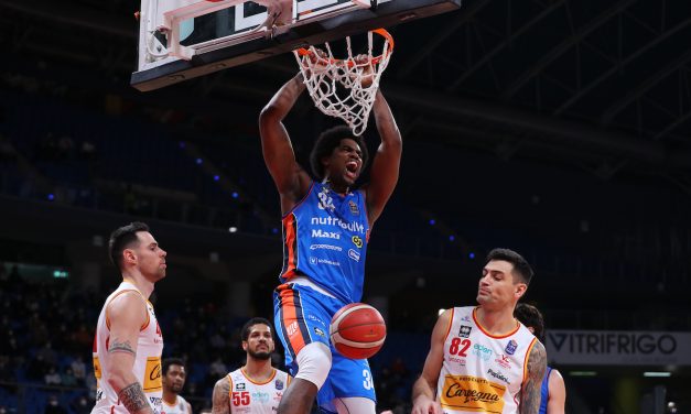 Le pagelle di Pesaro-Treviso: Imbrò dominante, un fattore anche Aaron Jones, bene Bortolani, alla VL non bastano Lamb e Moretti