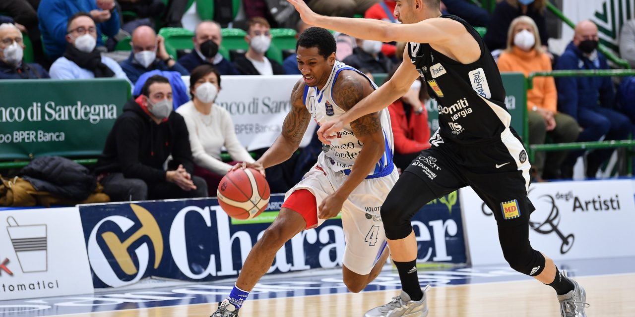 Sassari, i 15 assist distribuiti da Robinson sono il nuovo record per questa stagione