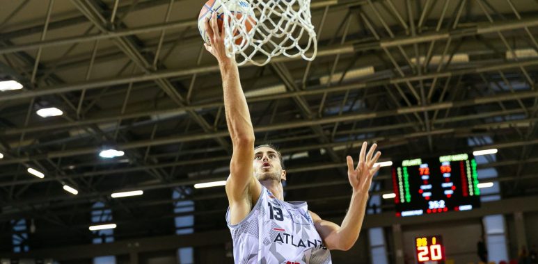 Eurobasket Roma, intervento alla spalla destra per Alexander Cichetti