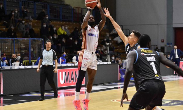 Trieste sbanca il PalaRadi, sconfitta Cremona 75-80