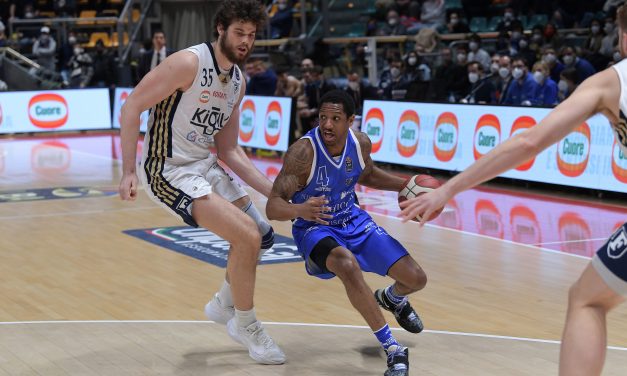 Sassari sbanca il PalaDozza e batte la Fortitudo Bologna 84-103