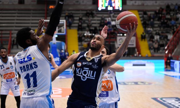 Fortitudo Bologna, a Napoli primo blitz della stagione con il miglior Durham in LBA per punti (24) e valutazione (37)