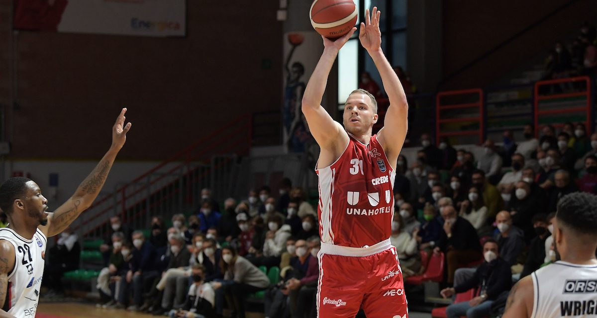 Reggio Emilia supera Tortona dopo un supplementare per 93-98