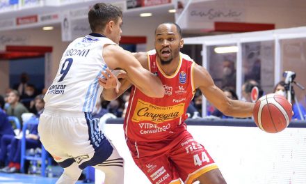 Pesaro, Sanford sulla sfida con Milano: “Eccitati per questa gara. Banchi un coach fondamentale per me”