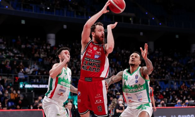 Milano-Brescia, le pagelle: Rodriguez spettacolare, Hines domina l’area. Pessimo Mitrou-Long