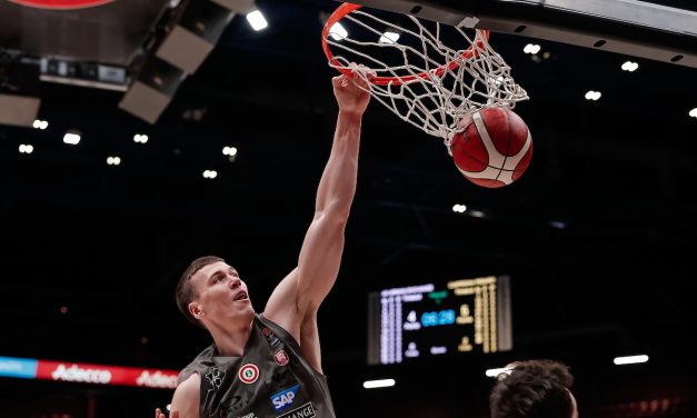 Milano demolisce Pesaro, VL sconfitta 91-57 al Forum