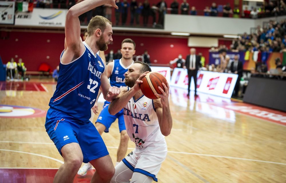 Italbasket, che doccia fredda in Islanda: Hlinason domina e gli Azzurri vanno k.o. 107-105 dopo due overtime