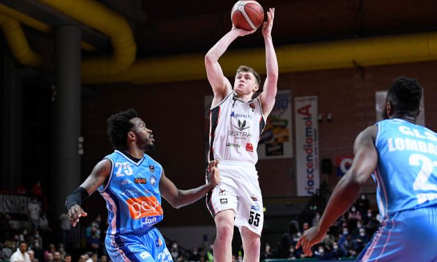 Tortona quarta per una notte, Napoli ko 83-77