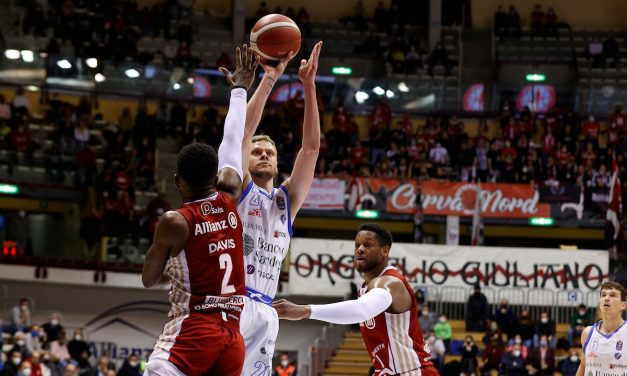 Le pagelle di Trieste-Sassari: Bendzius e Robinson i fattori, positiva la prova di Diop, non si salva nessuno nell’Allianz