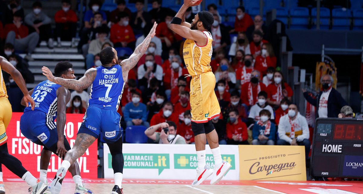 Pesaro la spunta nel finale, sconfitta Brindisi 86-84