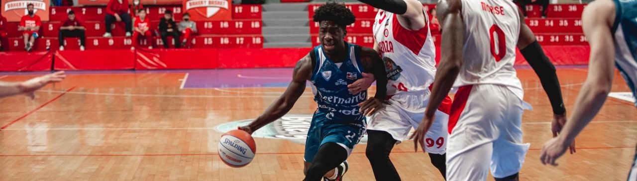 I 4 supplementari di Piacenza-Cantù record di Serie A2 in era LNP. Eguagliata Terranova-Bologna Basket