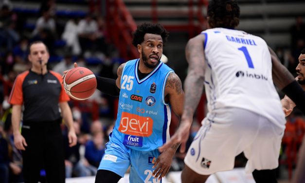 Napoli-Brescia, le pagelle: Della Valle prosciugato, Rich limitato