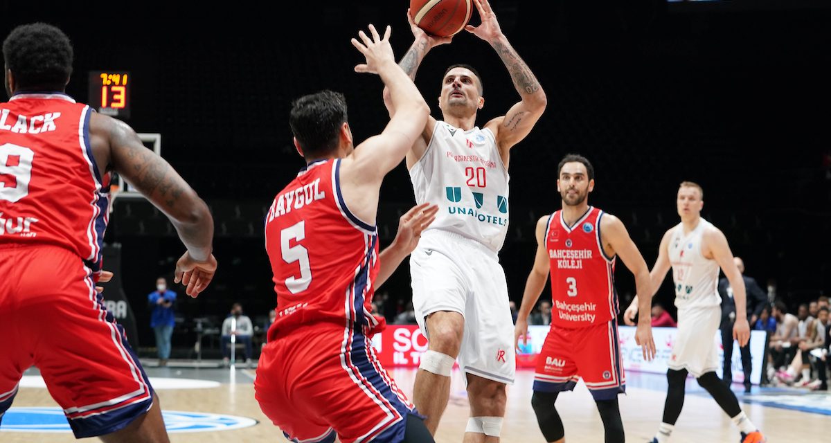 Reggio Emilia crolla e poi risorge. Il Bahcesehir vince 69-72 ma c’è ancora speranza per il ritorno