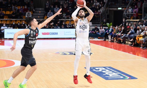 Fortitudo-Cremona, le pagelle: Aradori e Groselle protagonisti offensivi. Non bastano McNeace e Spagnolo