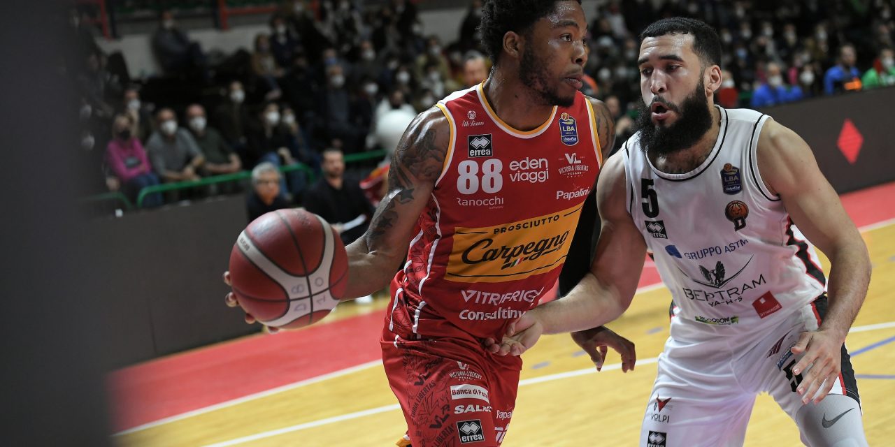 Pesaro, Jones firma la quarta miglior prestazione assoluta stagionale per valutazione (40) nella vittoria su Tortona